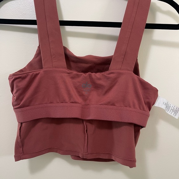 Alo Bind Fitted Bra Tank - Picture 7 of 8
